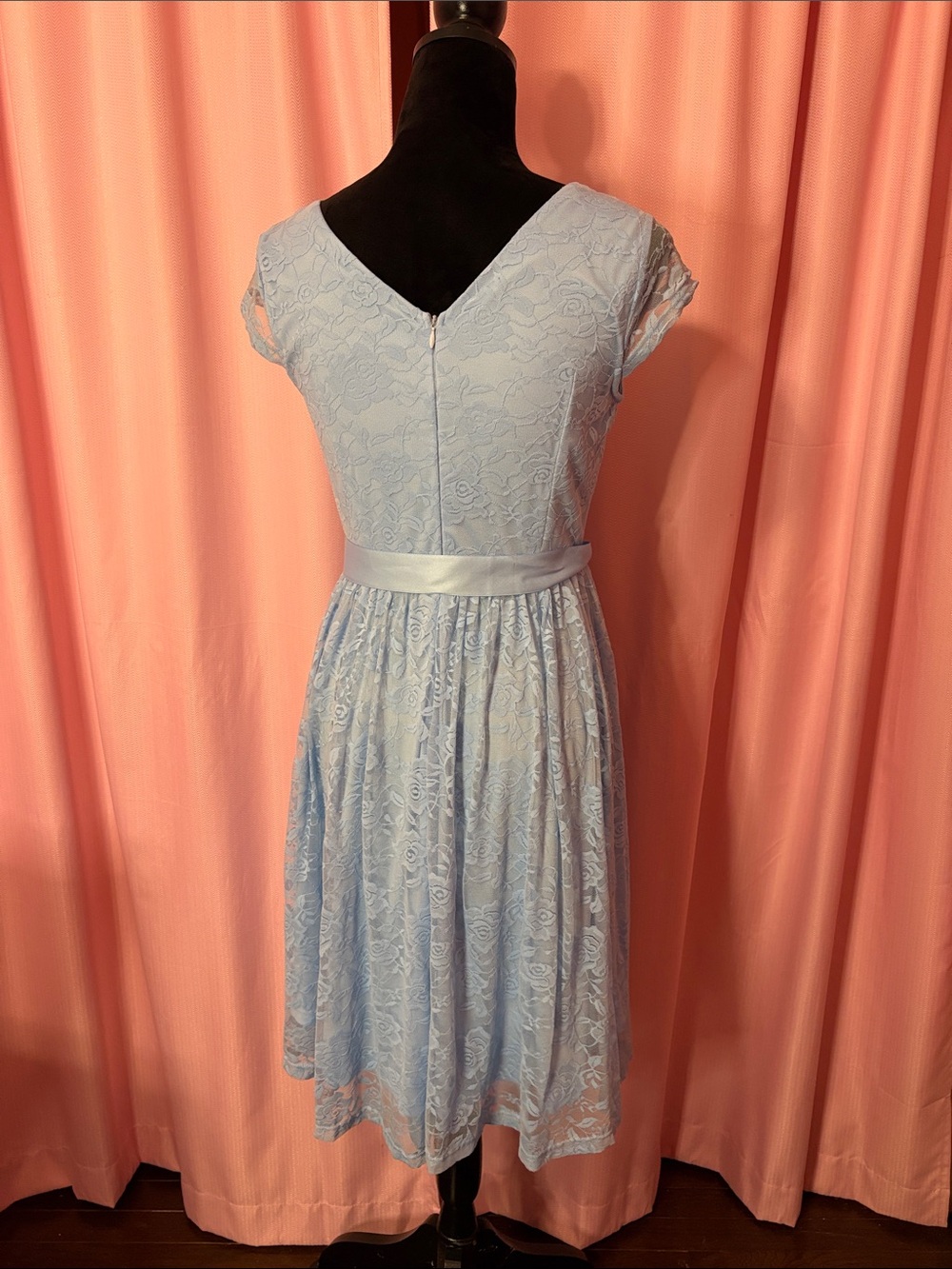 Blue Lace Overlay Cap Sleeve Party Dress - Picture 4 of 6